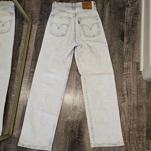 LEVIS RIBCAGE STRAIGHT JEAN